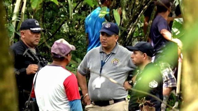 Las fuerzas de seguridad panameñas en el lugar de los hechos.