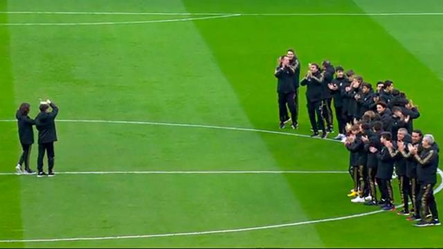 El Infantil B del Real Madrid presenta La Liga Promises al Santiago Bernabéu