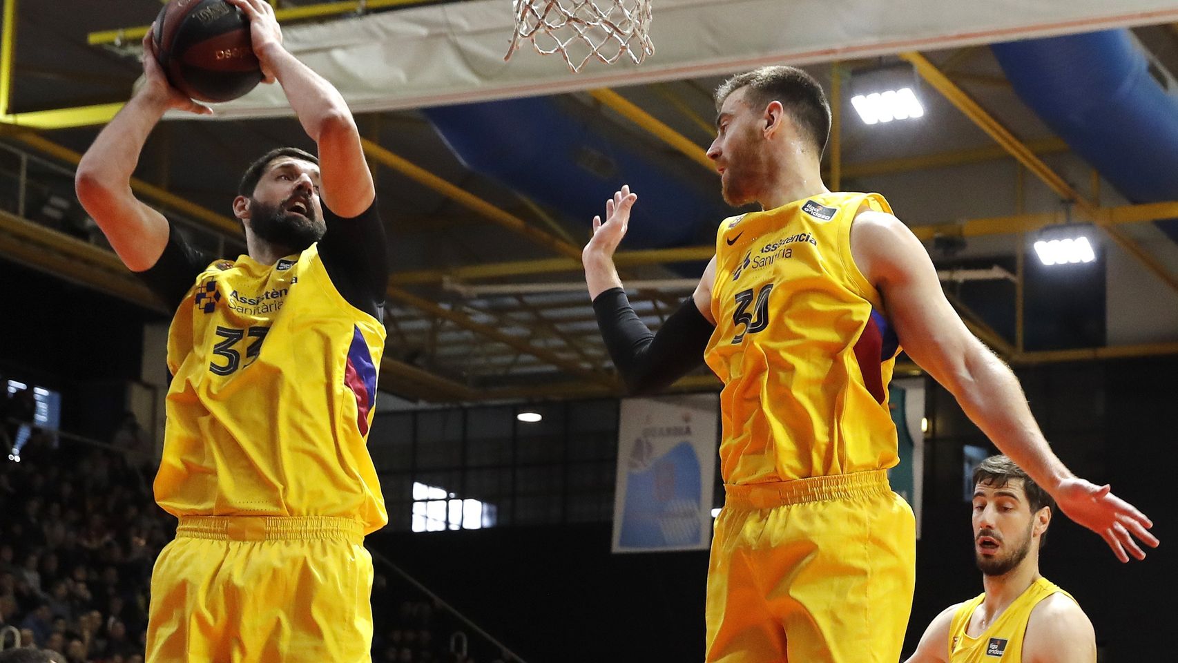 Mirotic con el Barcelona en ACB