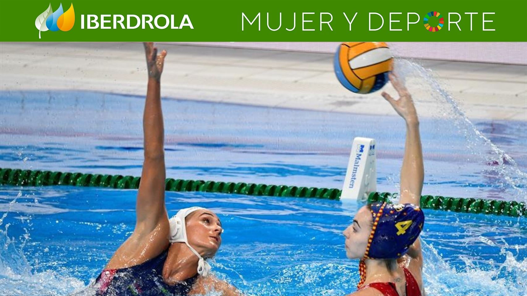 Beatriz Ortiz, durante un partido de la selección española de waterpolo en el Europeo