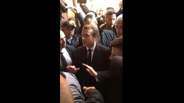 Encontronazo de Macron con la Policía israelí en una iglesia de Jerusalén: Fuera, conoces las reglas