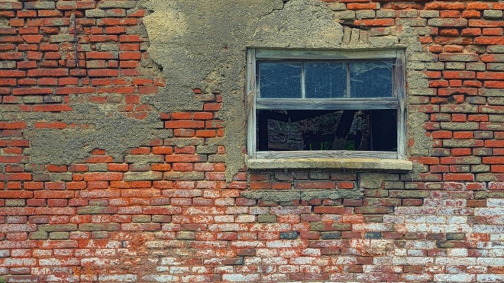 ladrillo ventana ruinas