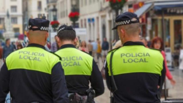 Policías locales de Sevilla.