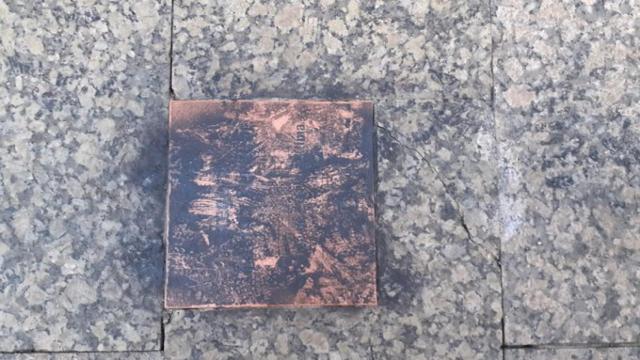 Sabotean la placa por Gregorio Ordóñez, asesinado por ETA.