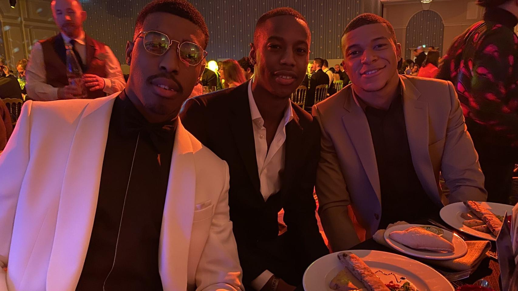 Kylian Mbappé, en un evento junto a Kimpembe