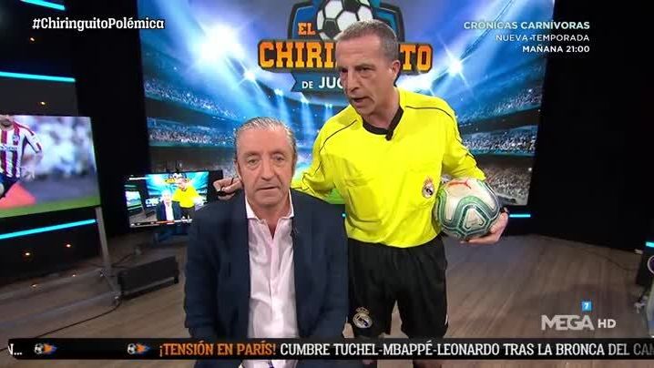 Cristóbal Soria, vestido de árbitro, asusta a Pedrerol