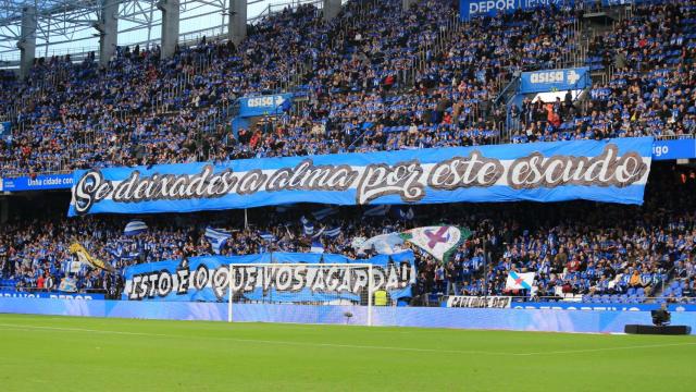 Las peñas del Dépor organizan una manifestación en coche por A Coruña