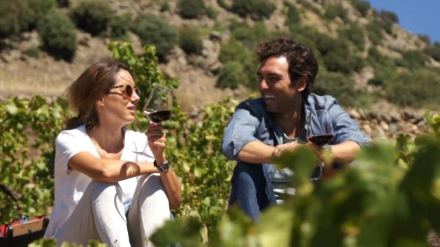 Martina e Ignacio Prieto Pariente, orgullosos de su verdejo.