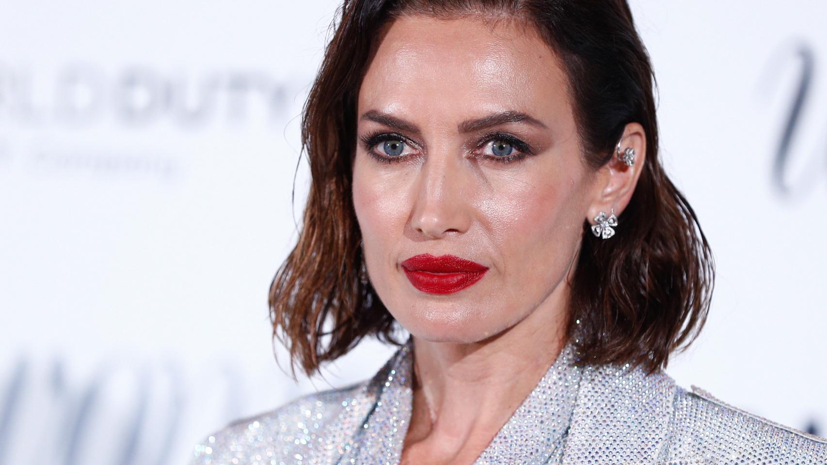 Imágenes del día: Nieves Álvarez bate récords y lo celebra con uno de sus vestidos más atrevidos