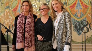 La modelo Judit Mascó y la hija del diseñador, Nuria Sardá, han estado presentes en el acto.