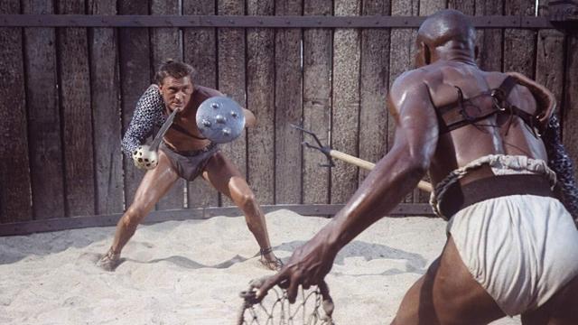 Kirk Douglas, en una escena mítica de 'Espartaco'.