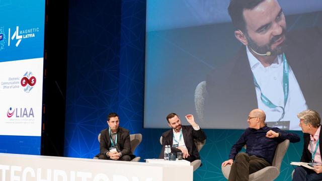 Florian Anton, en una mesa redonda del 5G Techritory.