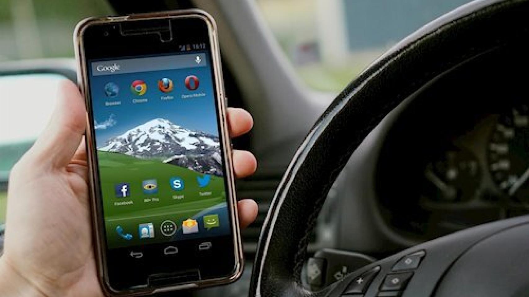 Tráfico recibirá los datos minuto a minuto de la velocidad media con la que circulan los coches en determinadas vías.