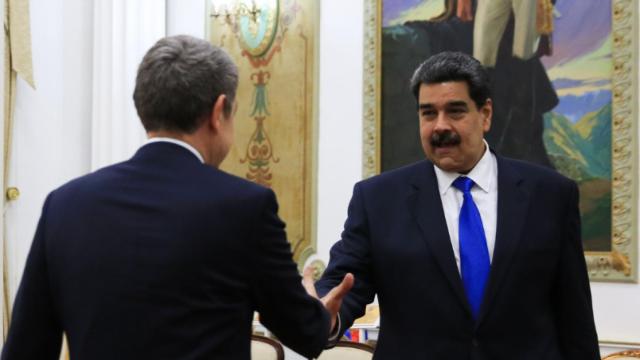 Zapatero viaja a Venezuela y se reúne con Maduro en el Palacio de Miraflores.
