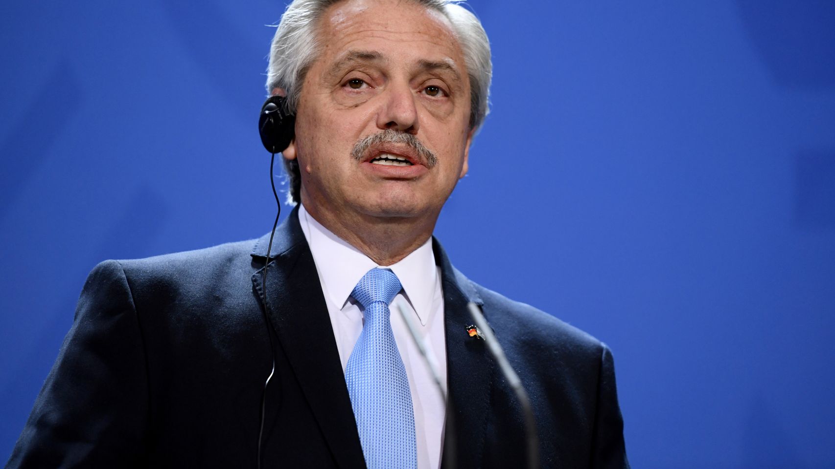 Alberto Fernández, durante una de las rondas de conversaciones con presidentes de Europa.