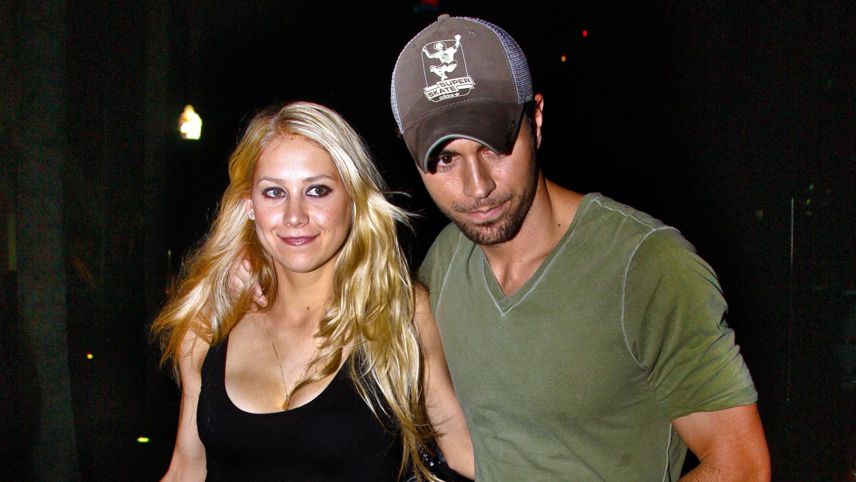 Enrique Iglesias y Anna Kournikova en una imagen de archivo.