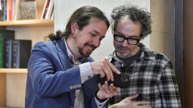 Iglesias y James Rhodes en una reunión en el Ministerio de Derechos Sociales y Agenda 2030
