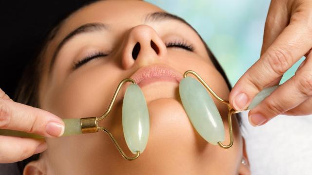 Rodillo facial: la solución para quitar las arrugas