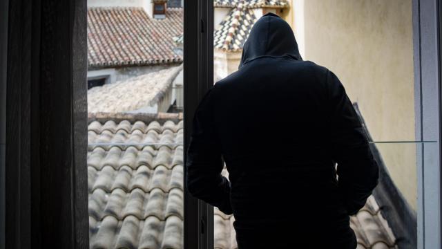Francisco Javier Delgado, este pasado miércoles, en la habitación de un hotel de Málaga.