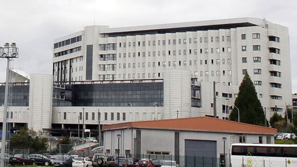 El Complejo Hospitalario de Pontevedra, donde sucedieron los hechos.