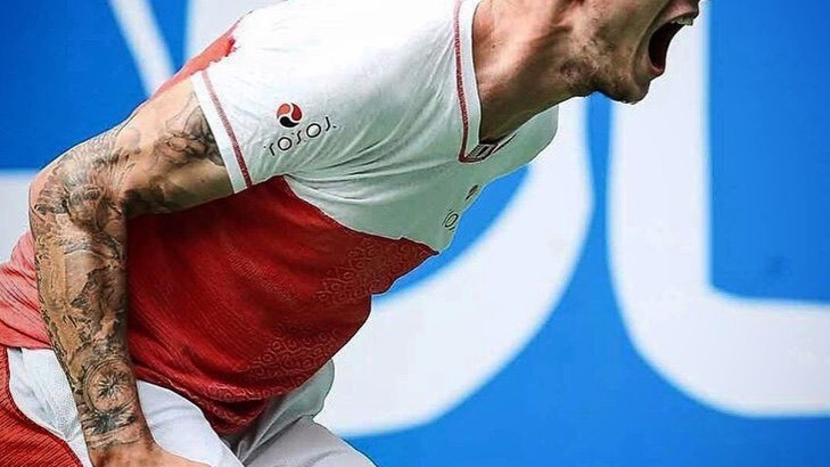 Alexander Bublik durante un partido de tenis.