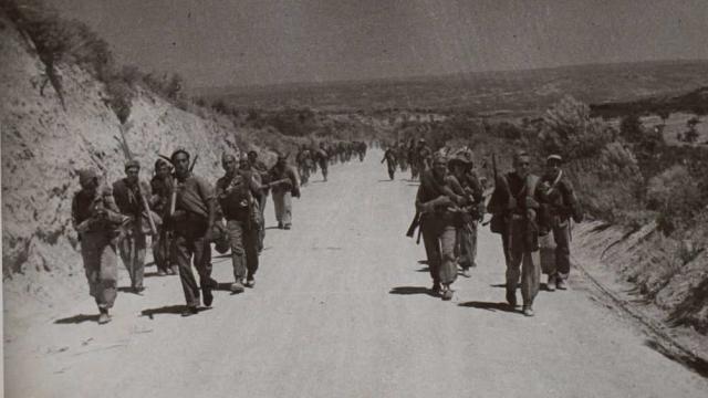 Tropas republicanas durante la ofensiva del Ebro en julio o agosto de 1938.
