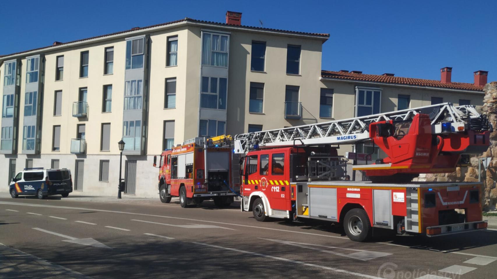 Los Bomberos de Zamora actuando en un incendio