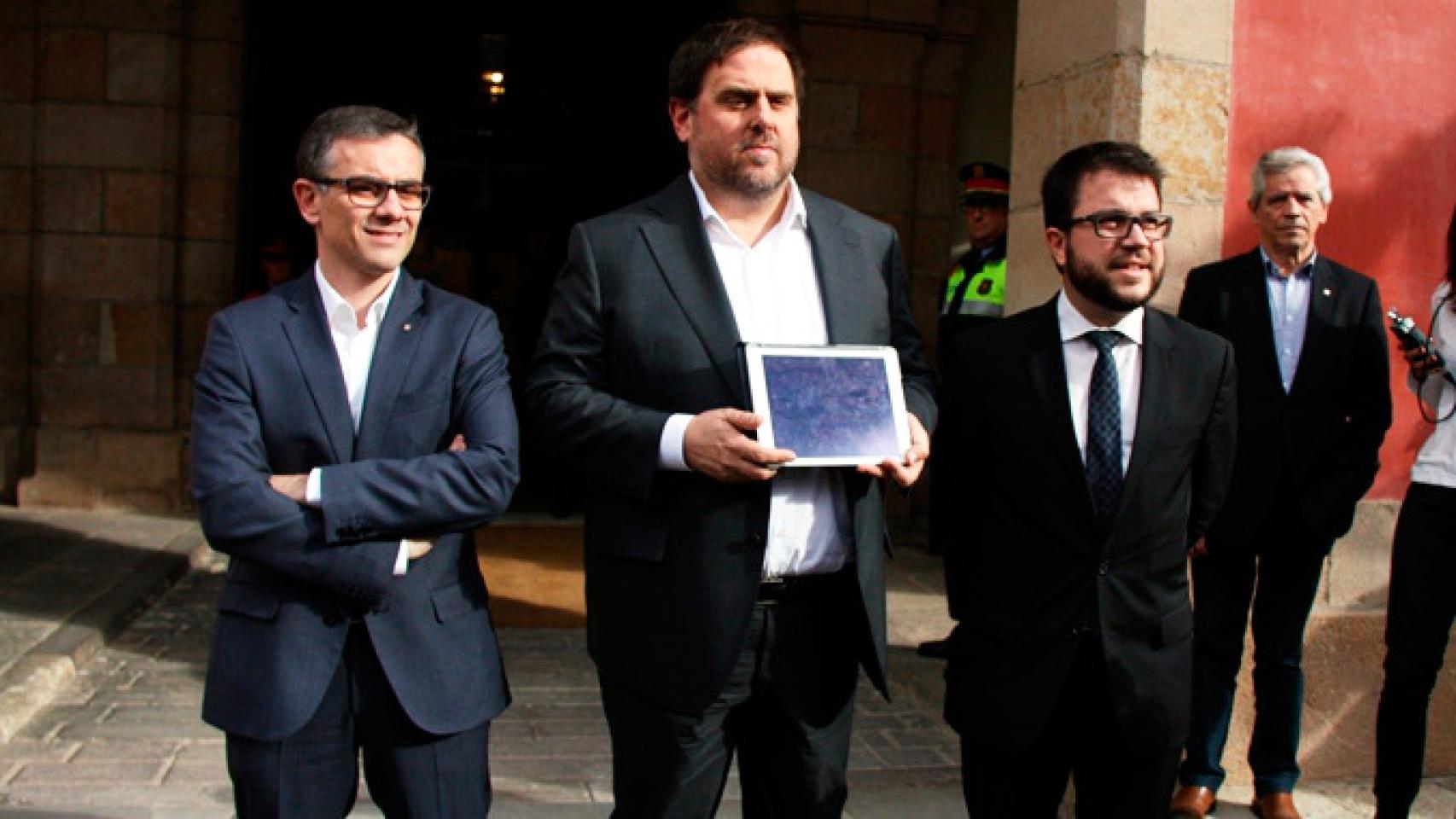 Jové, a la izquierda, junto a Junqueras y Aragonès en 2017.