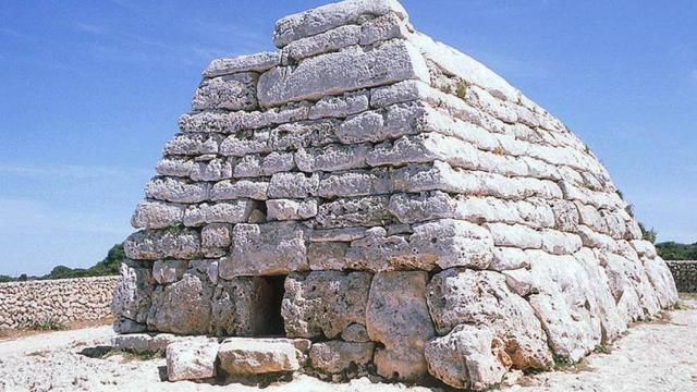 Naveta des Tudons, en Menorca.