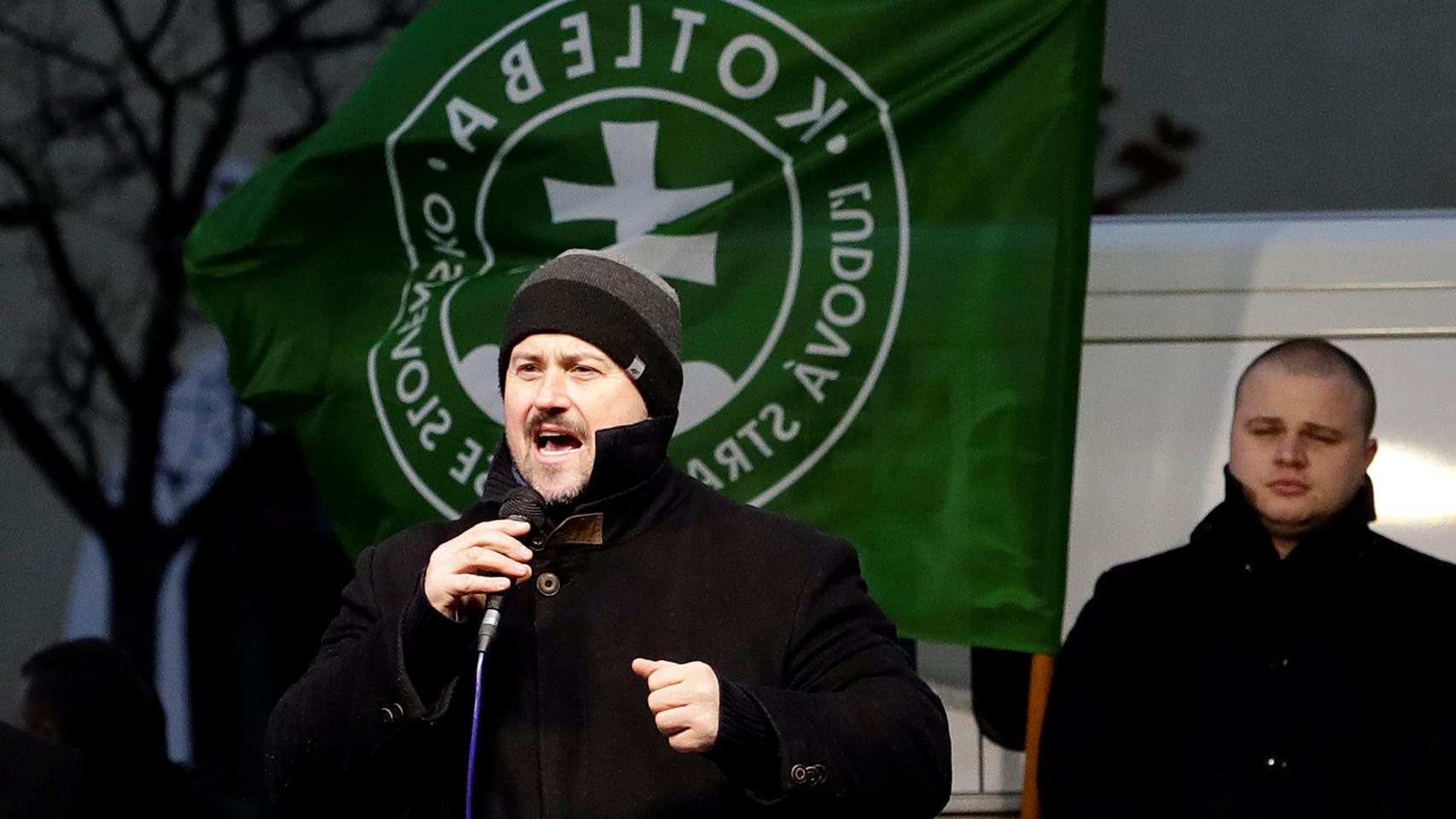 El líder del partido pro nazi L'SNS, Marian Kotleba, durante un mitin de campaña.