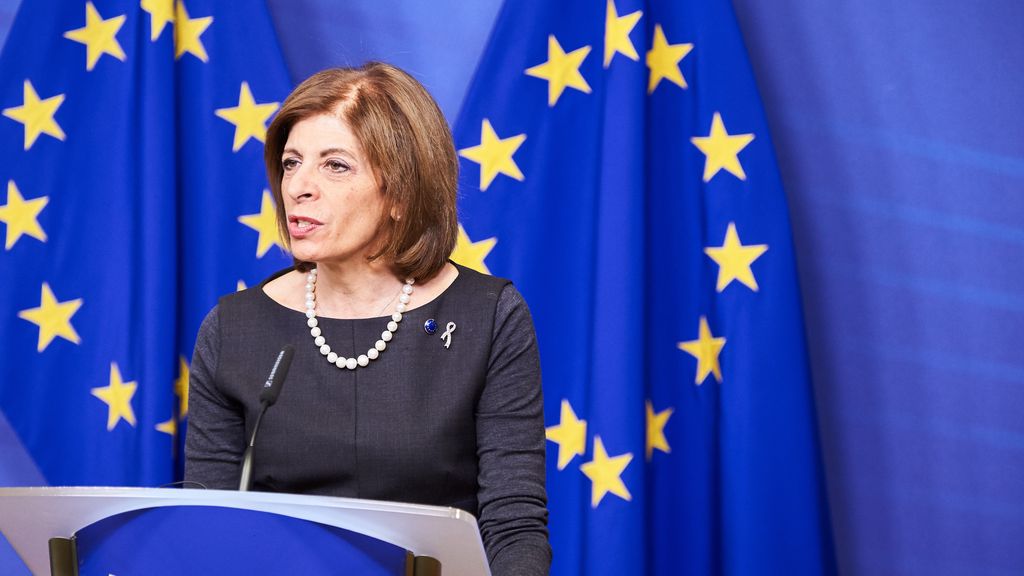 La comisaria de Sanidad, Stella Kyriakides, durante una rueda de prensa