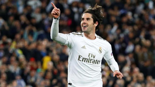Isco señala a la grada tras el gol al Manchester City