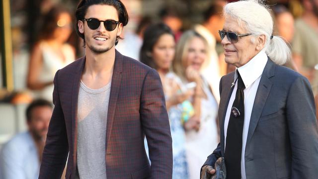 Baptiste Giabiconi y  Karl Lagerfeld, en una imagen de archivo.