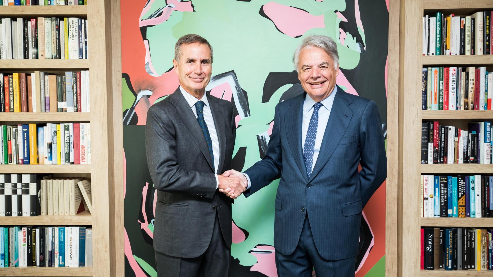 Ignacio Garralda, presidente de Mutua Madrileña (dcha) y Santiago Eguidazu, presidente de Alantra.