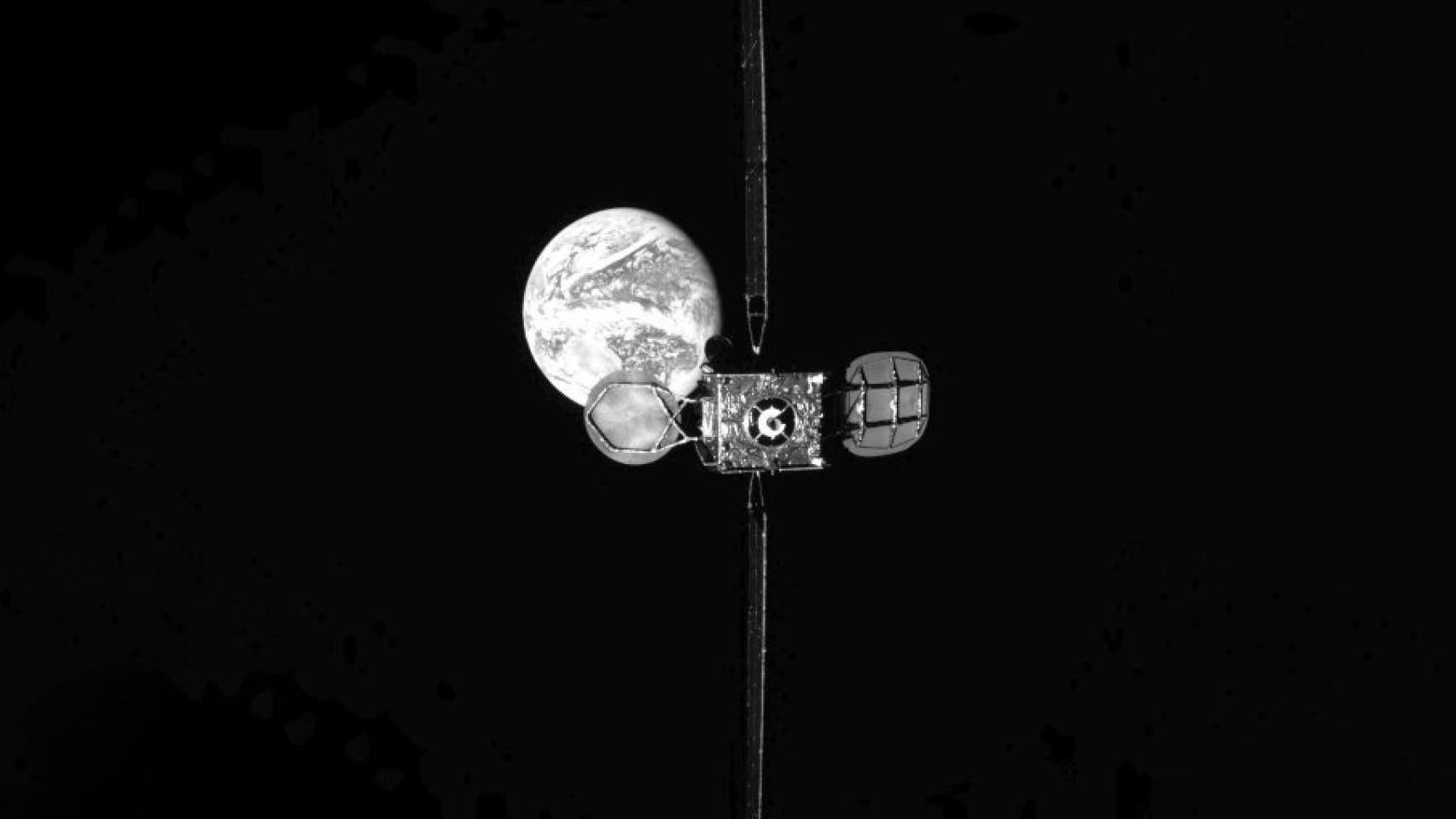 Satélite MEV acoplándose a uno de Intelsat.