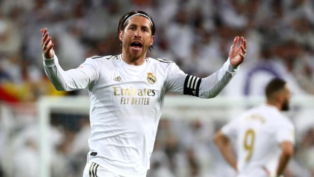 Sergio Ramos pide a la afición del Santiago Bernabéu que animen más tras el gol de Vinicius