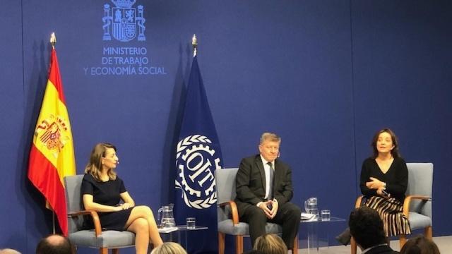 La ministra de Trabajo, Yolanda Díaz, y el director general de la Organización Internacional del Trabjajo (OIT), Guy Ryder.