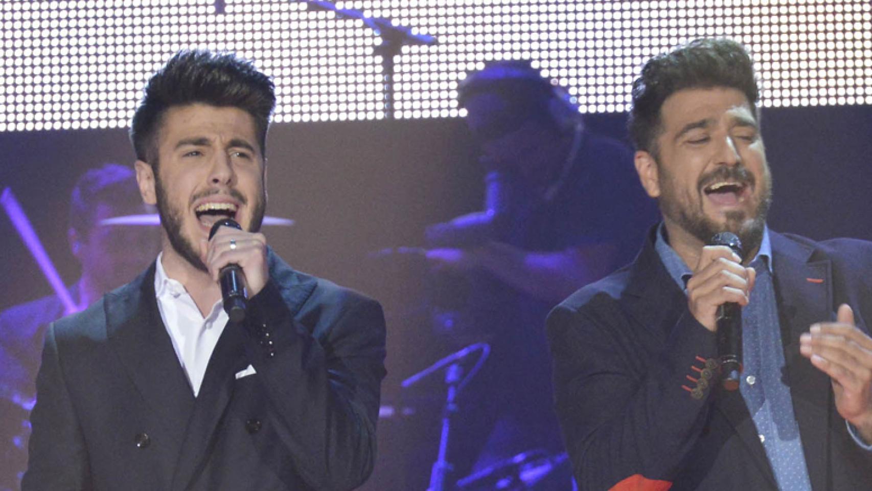 Antonio José canta con Antonio Orozco en 'La Voz'