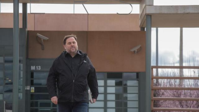 Oriol Junqueras este martes a su salida de la prisión de Lledoners.