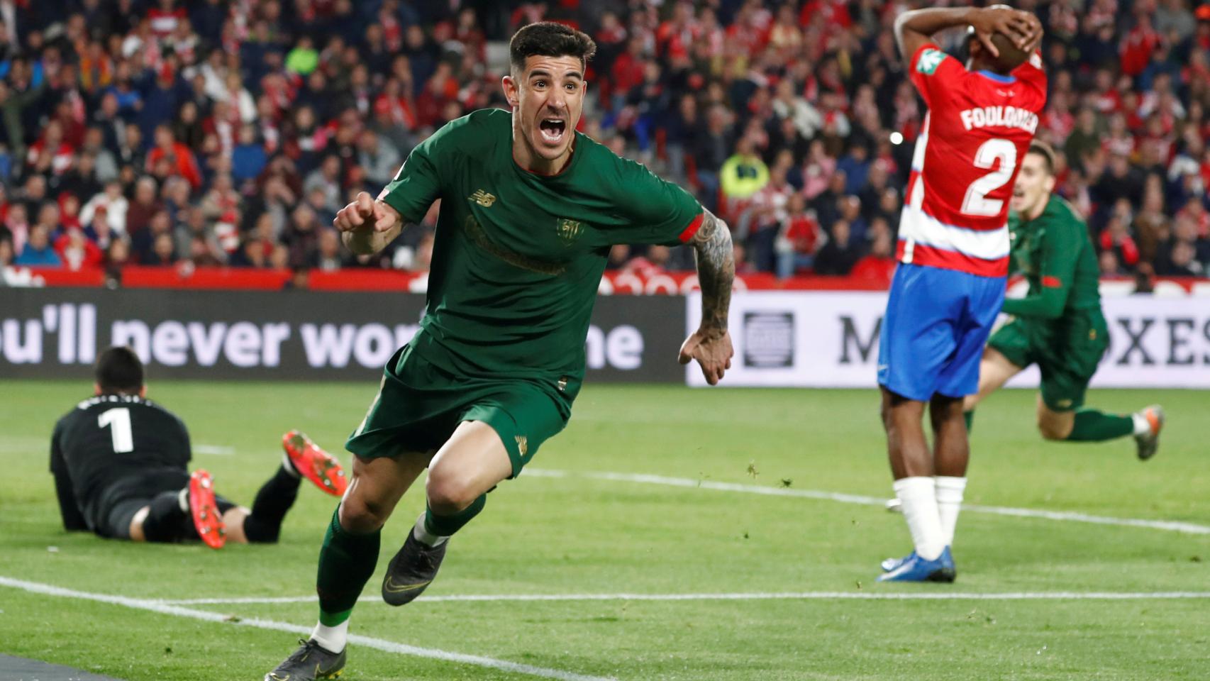 Yuri Berchiche celebra el gol que le dio el pase al Athletic a la final de la Copa del Rey ante el Granada