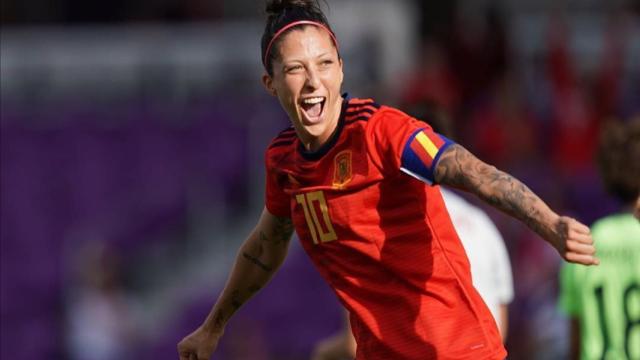 Jenni Hermoso celebrando un gol con la selección.