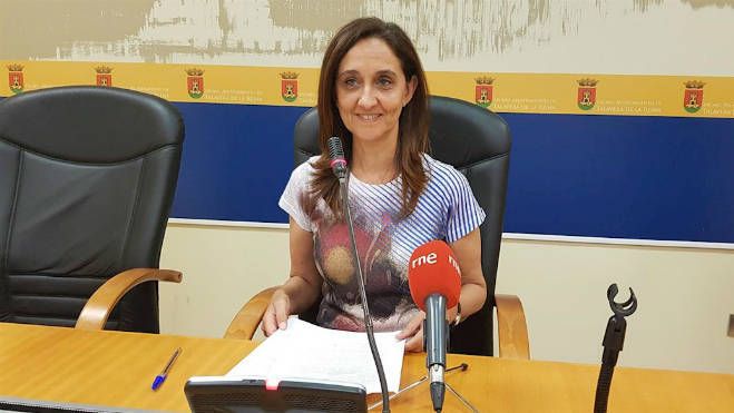 La portavoz  Flora Bellón