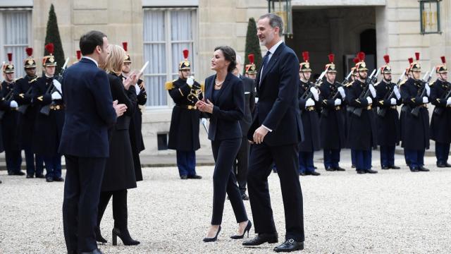 Macron, su esposa y los reyes de España, este miércoles en el Elíseo
