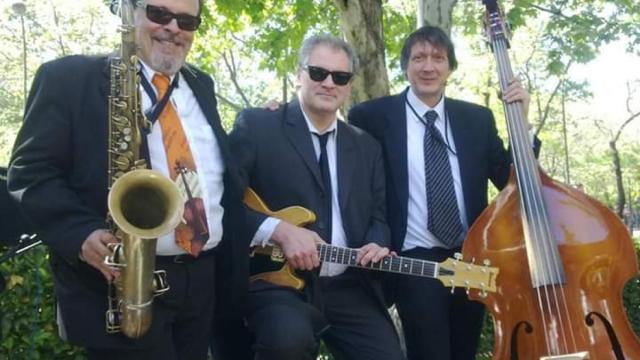 El saxofonista Marcelo Peralta, a la izquierda, con sus compañeros.