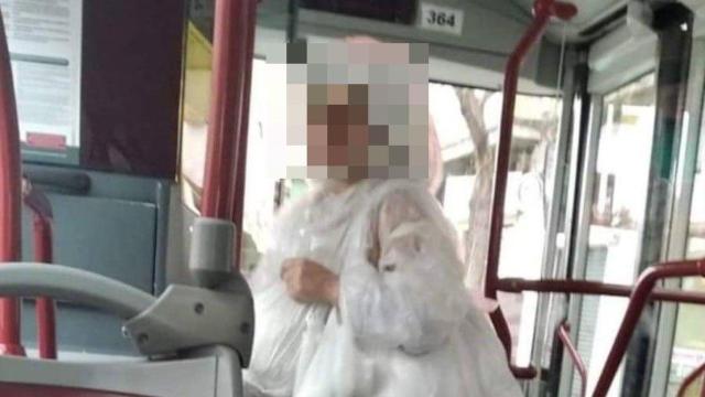 La protección contra el coronavirus de una señora supuestamente coruñesa se hace viral