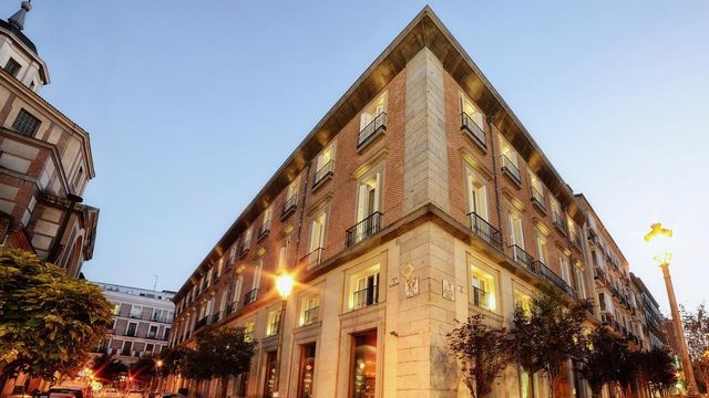 Palacio Tepa, Madrid. Actualmente un hotel NH. https://www.booking.com