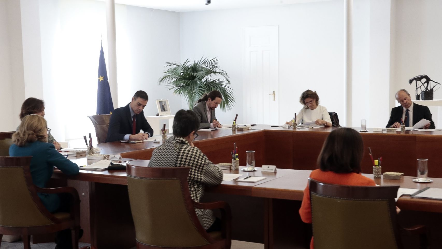 Calviño para los pies a Iglesias e impide medidas populistas que hundirían más la economía