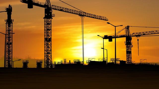 Grúas en una imagen de archivo.