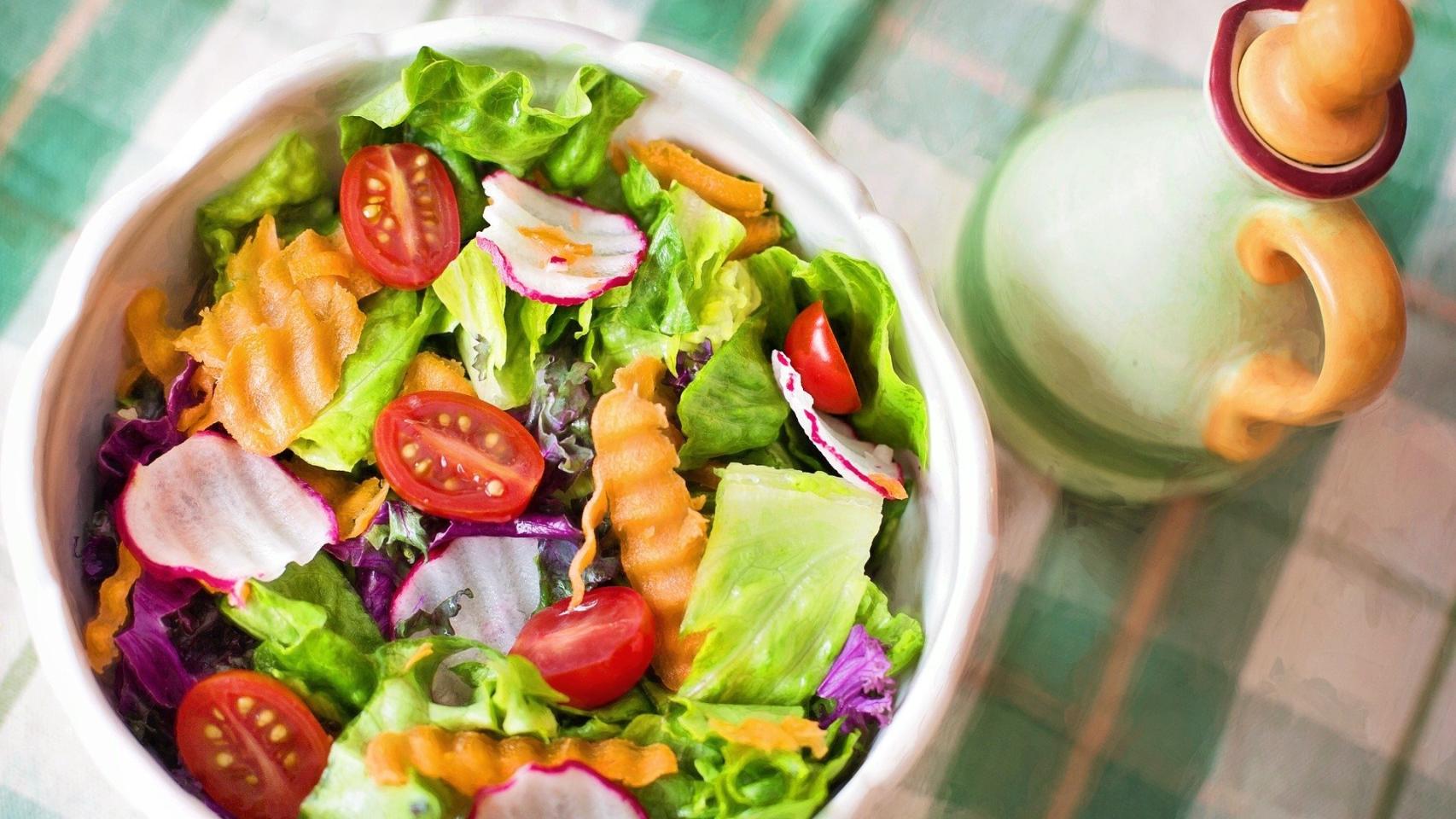 Una ensalada dispuesta para ser devorada.