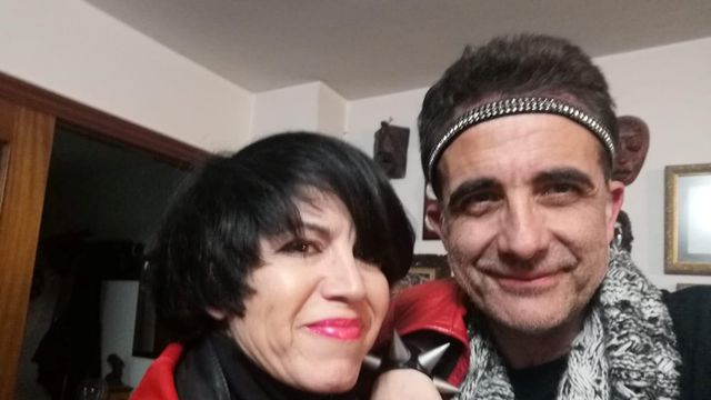 De Lara junto al compañero con el que ha formado un dúo en la cuarentena.